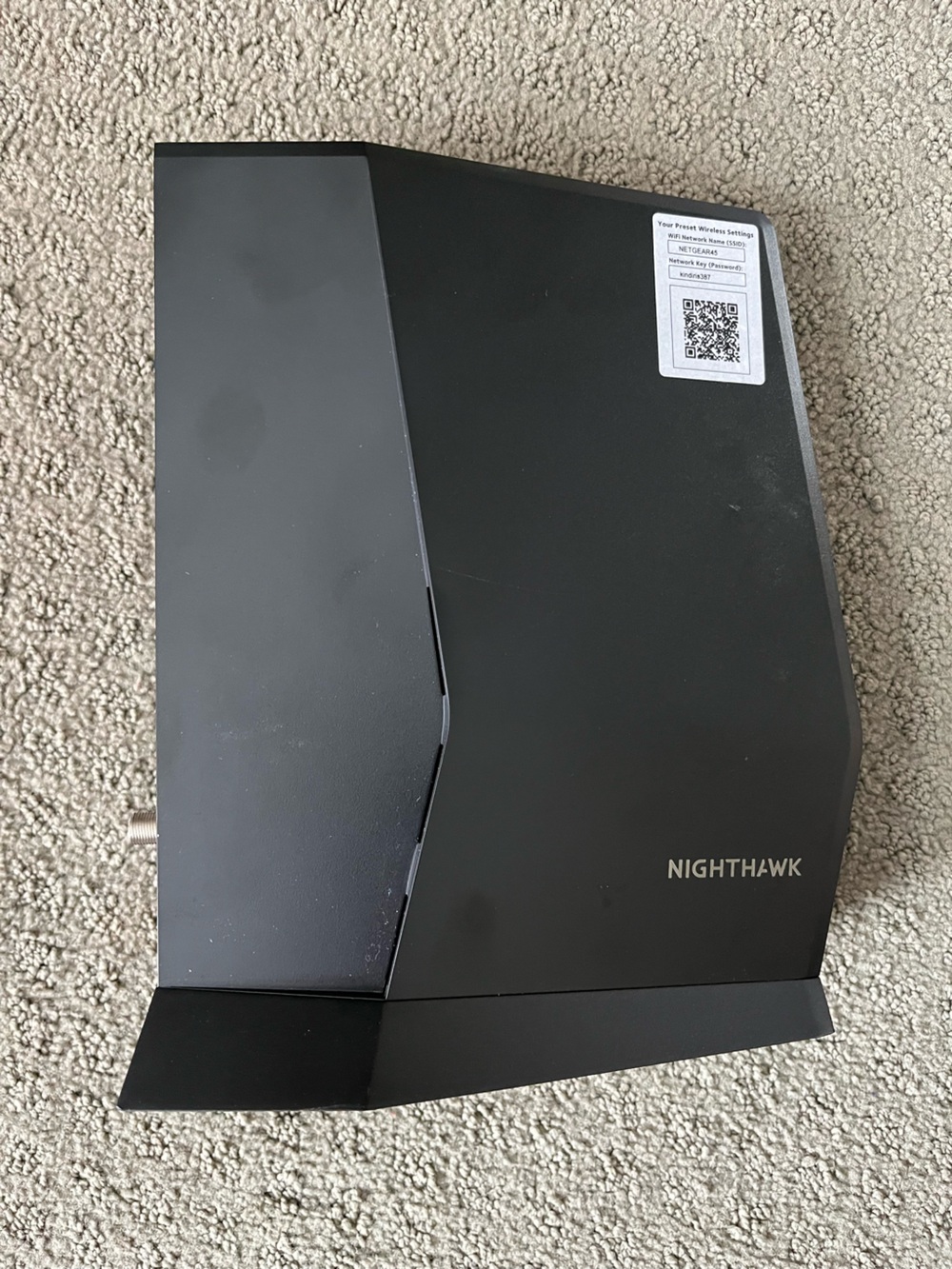 Nighthawk Combo Nether WiFi Cable Modem Router, 6-stream WiFi Router (RAX50) - Picture 4 of 8